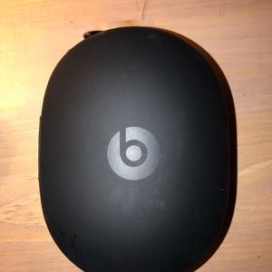 Beats carrying case